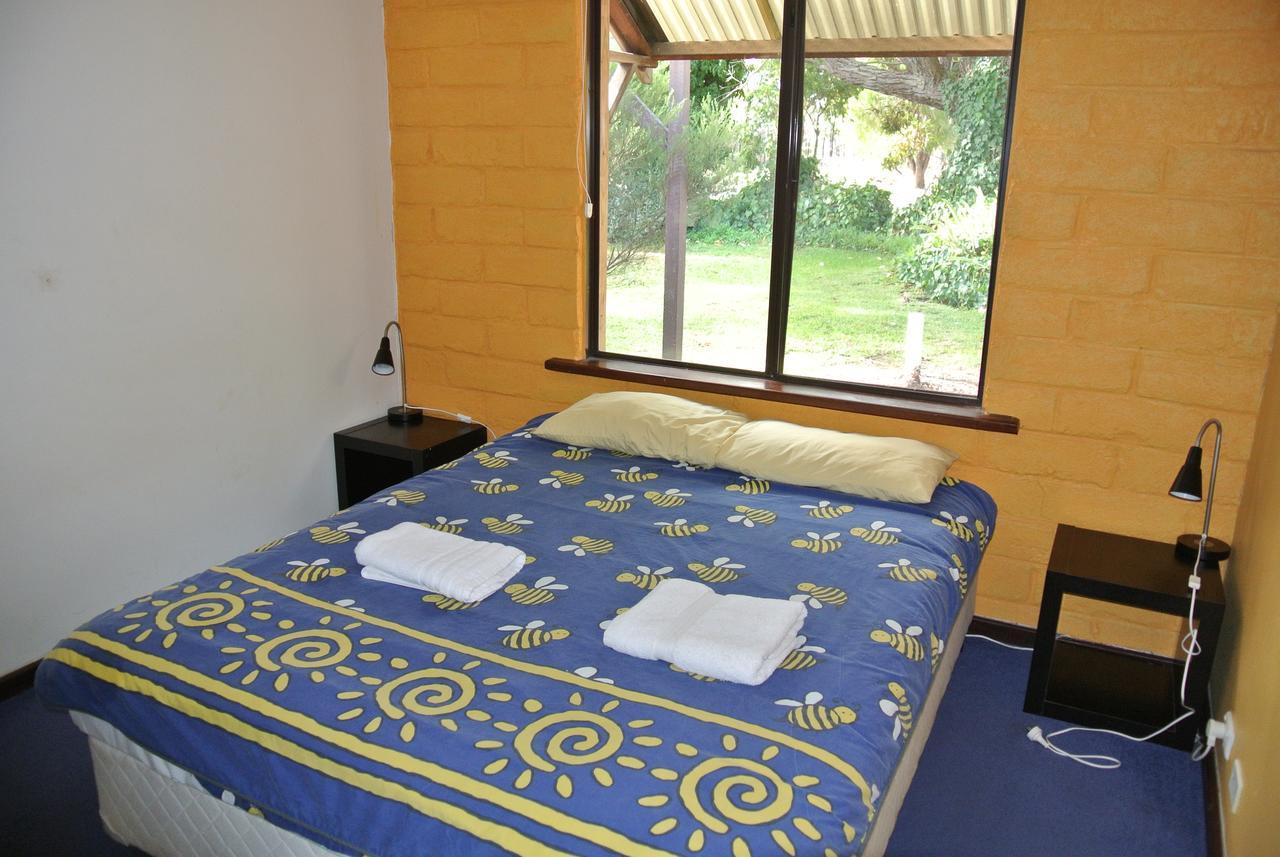 Margaret River Lodge Backpackers Bagian luar foto